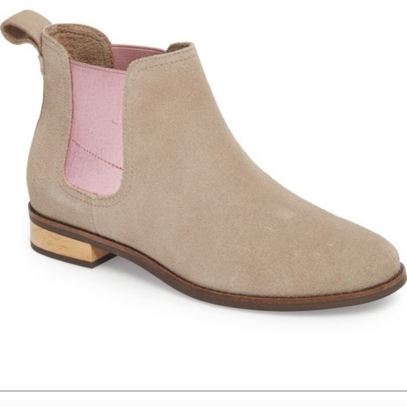 Toms Ella Tan Suede Chelsea Sz. 10 Ankle Boot - Picture 1 of 10